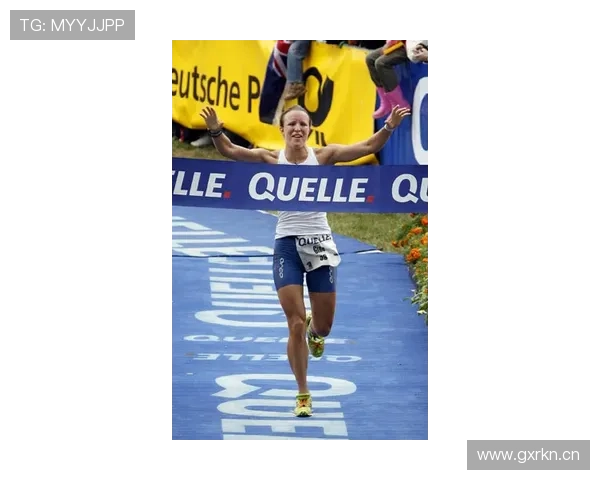 埃琳·安德森训练场上铁人，私底下却爱买买买，一次剁手能打脸半个球迷钱包？